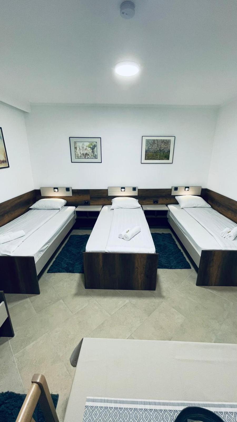 Kollar D Guest House - Prenociste Rooms Szabadka Kültér fotó