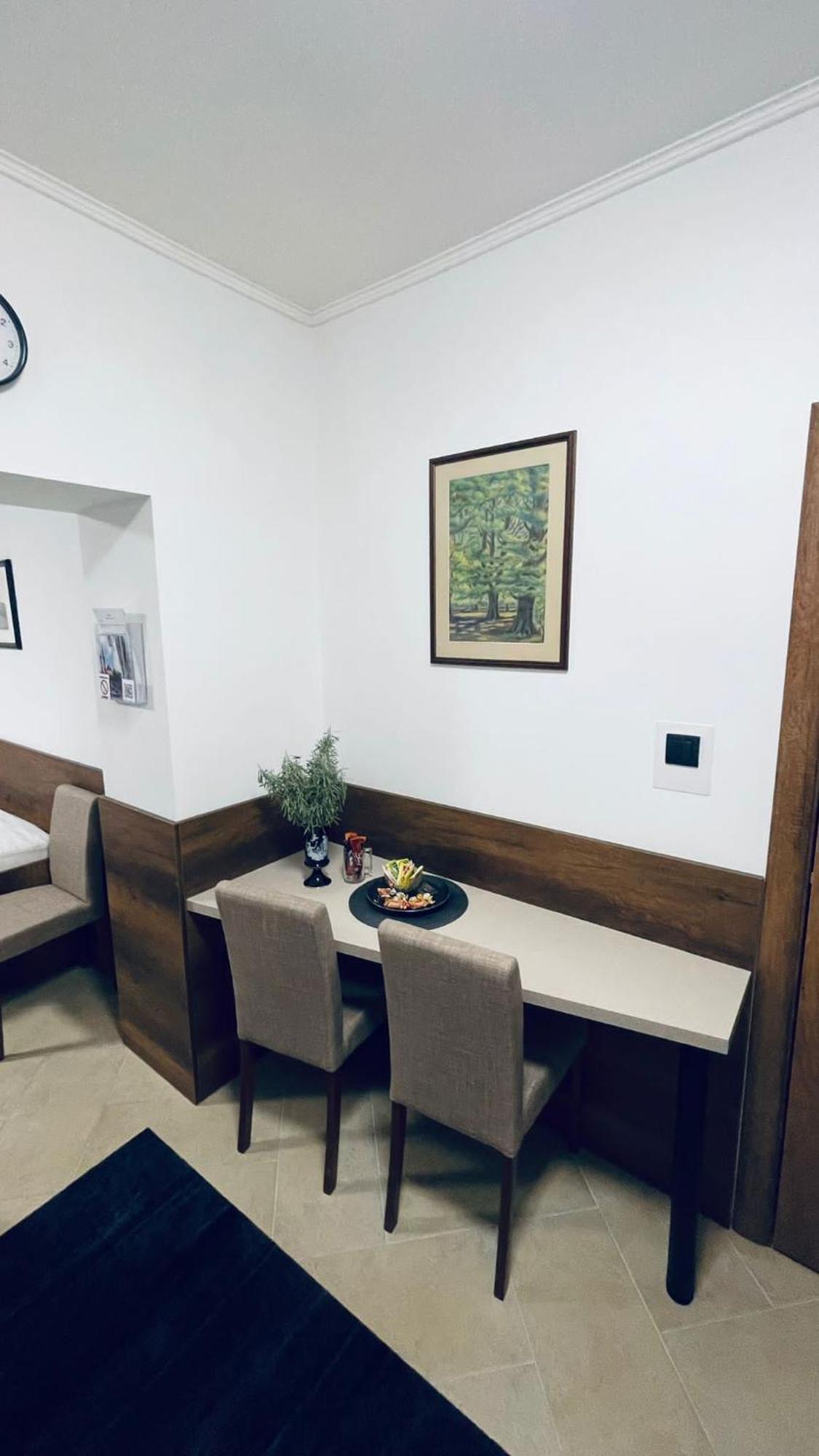 Kollar D Guest House - Prenociste Rooms Szabadka Kültér fotó