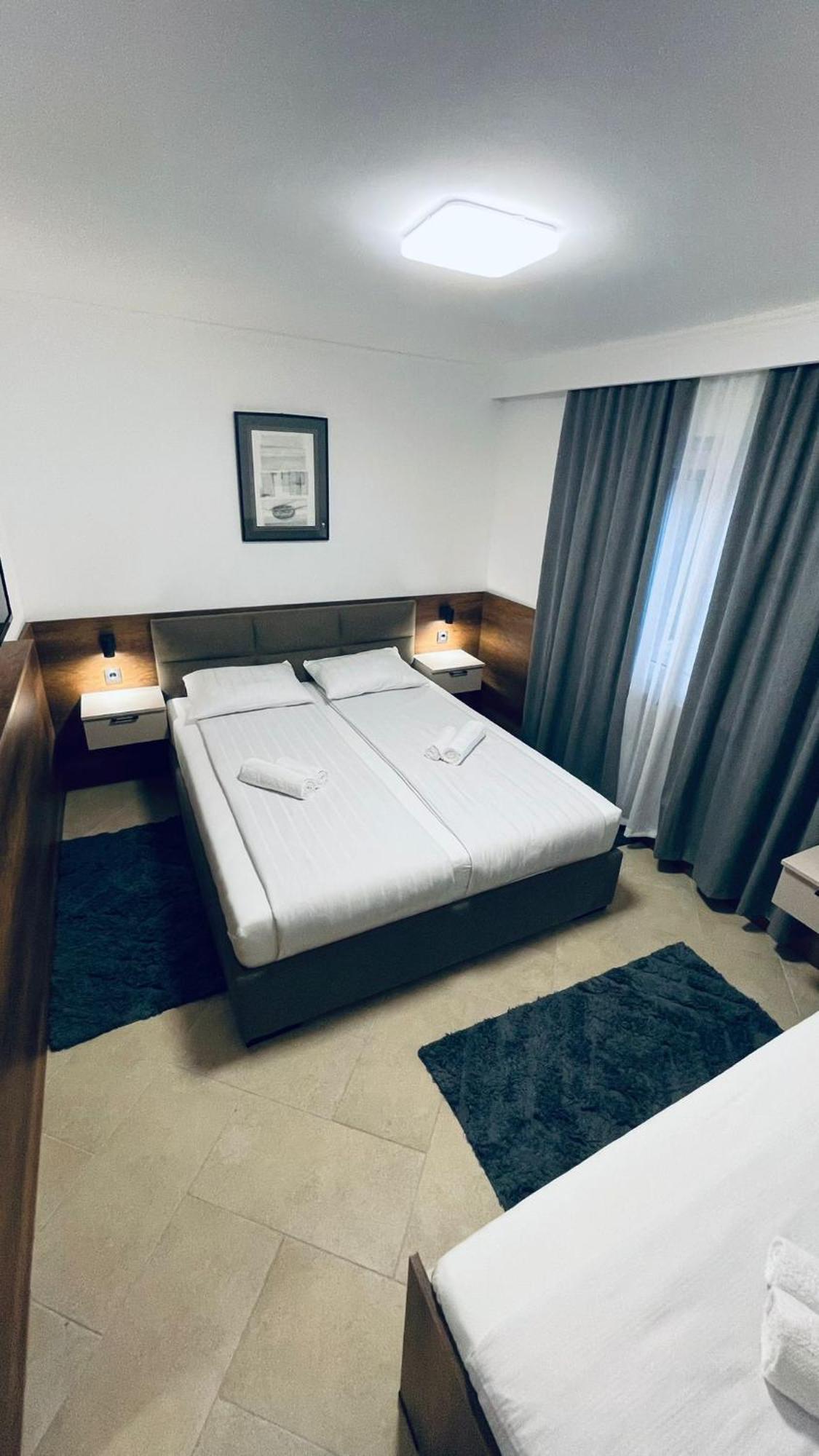 Kollar D Guest House - Prenociste Rooms Szabadka Kültér fotó