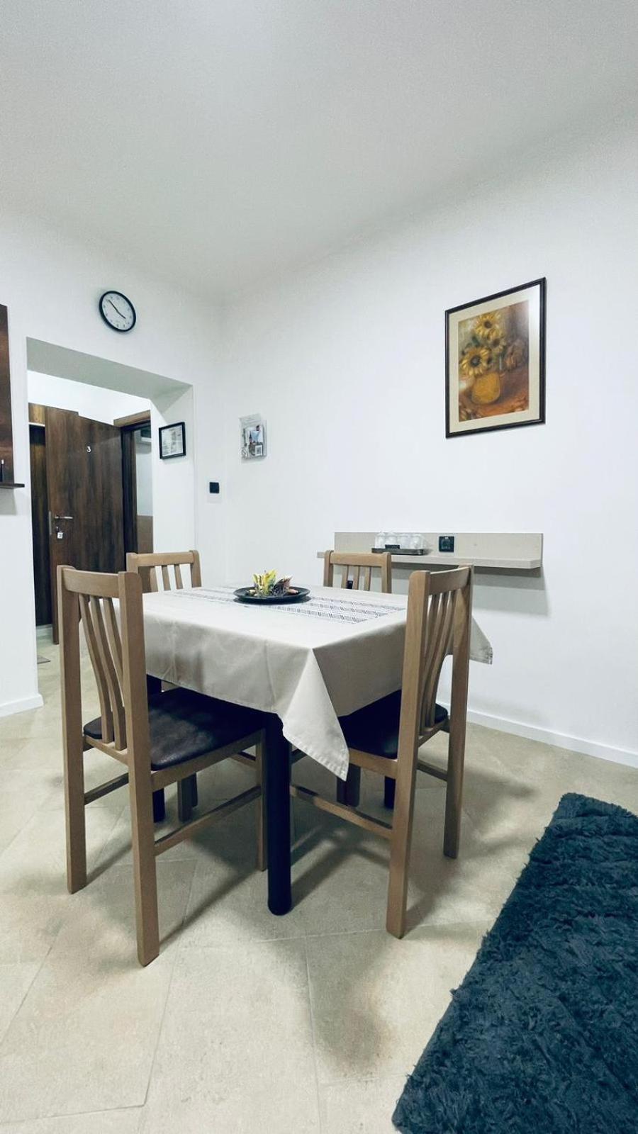 Kollar D Guest House - Prenociste Rooms Szabadka Kültér fotó