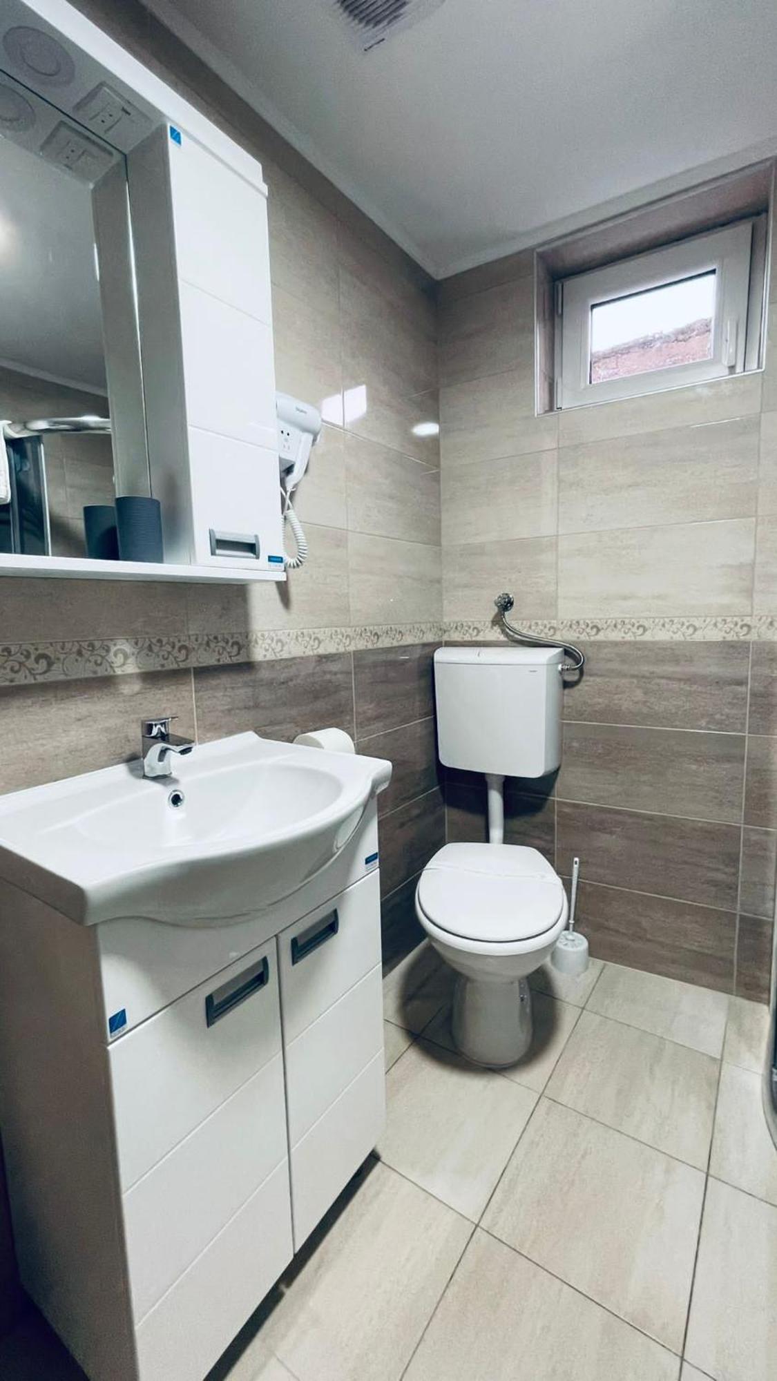 Kollar D Guest House - Prenociste Rooms Szabadka Kültér fotó